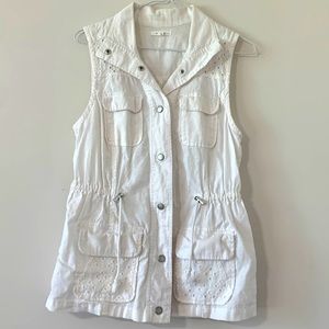 Maurices womens vest. Size small.